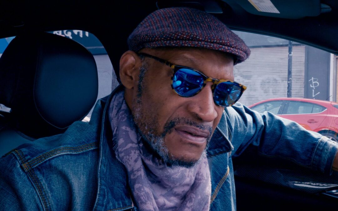 FILM REVIEW: TRAVELING LIGHT